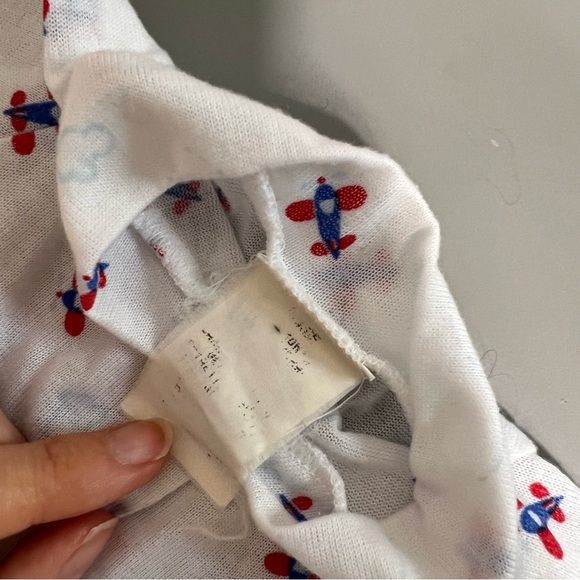 Vintage White and red airplane & clouds baby boy snap footie mint condition. - Picture 4 of 6